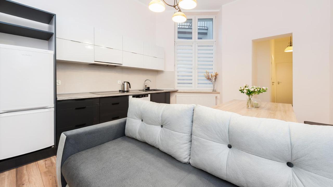 Apartament Sun & Snow Wrzesinska Near Old Town *